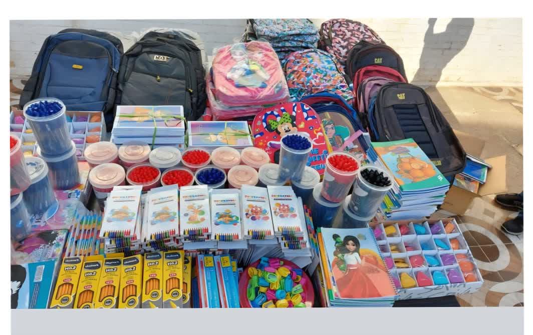 توزیع لوازم التحریر به کودکان مبتلا به سرطان